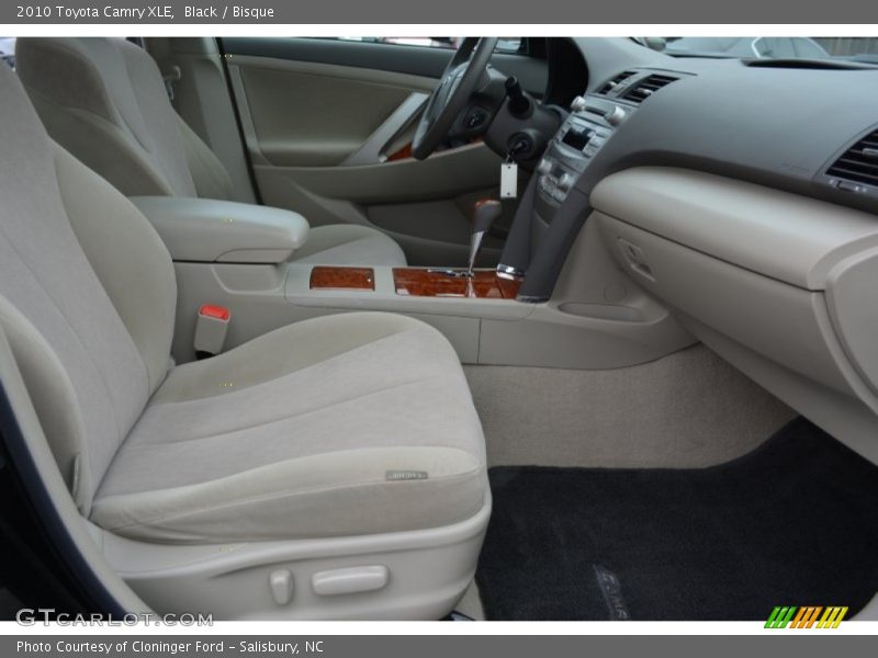 Black / Bisque 2010 Toyota Camry XLE