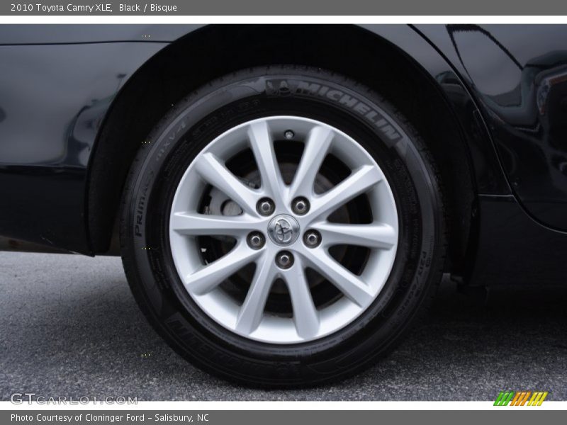 Black / Bisque 2010 Toyota Camry XLE