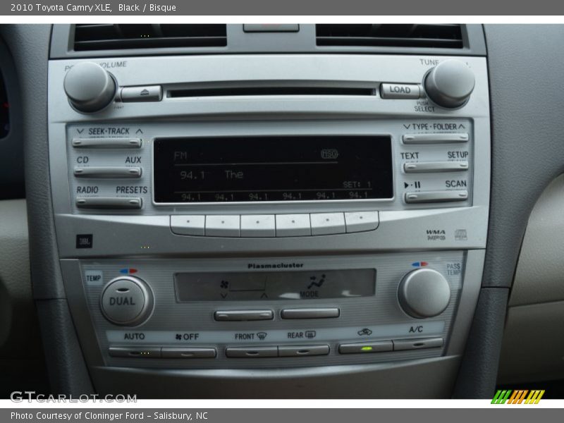 Black / Bisque 2010 Toyota Camry XLE