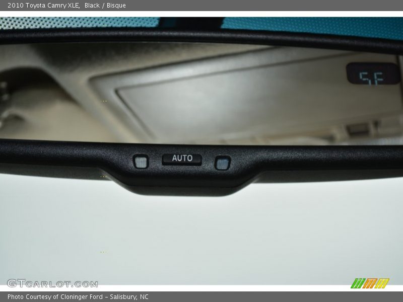Black / Bisque 2010 Toyota Camry XLE