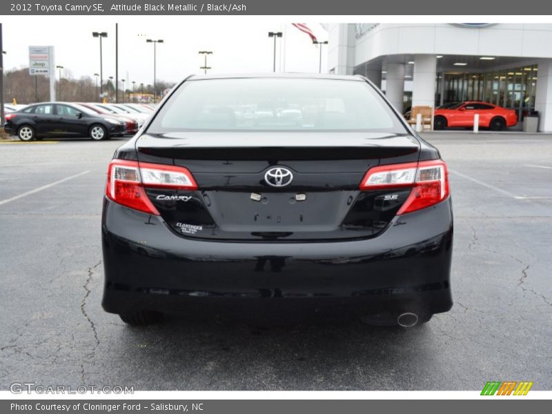 Attitude Black Metallic / Black/Ash 2012 Toyota Camry SE