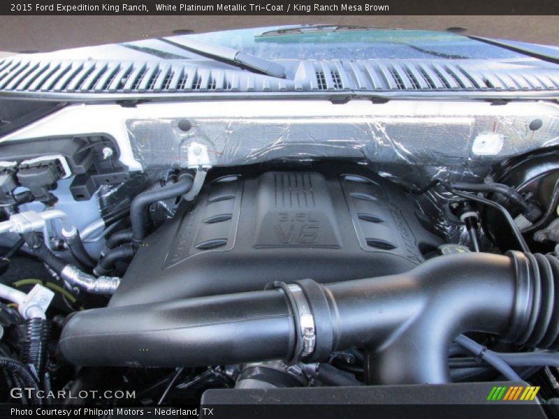 White Platinum Metallic Tri-Coat / King Ranch Mesa Brown 2015 Ford Expedition King Ranch