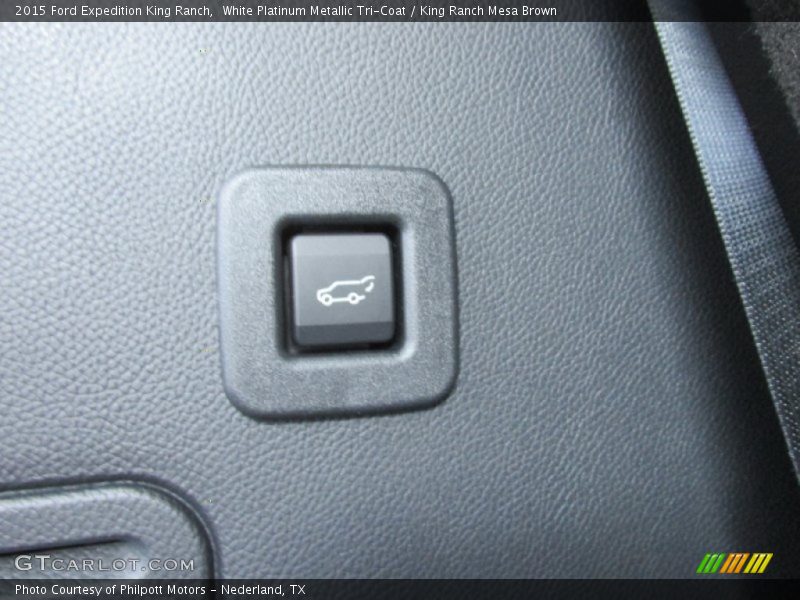 White Platinum Metallic Tri-Coat / King Ranch Mesa Brown 2015 Ford Expedition King Ranch