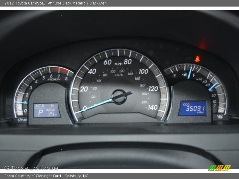 Attitude Black Metallic / Black/Ash 2012 Toyota Camry SE
