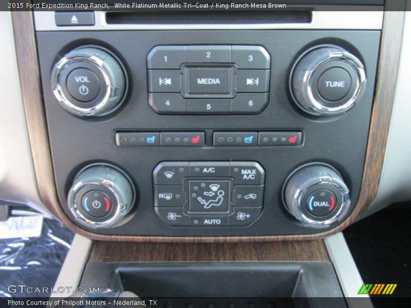 White Platinum Metallic Tri-Coat / King Ranch Mesa Brown 2015 Ford Expedition King Ranch