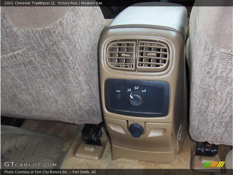 Victory Red / Medium Oak 2002 Chevrolet TrailBlazer LS