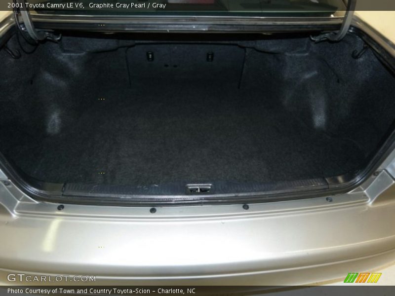  2001 Camry LE V6 Trunk