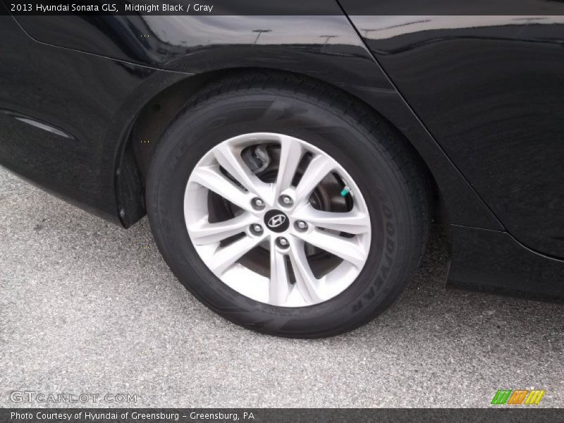 Midnight Black / Gray 2013 Hyundai Sonata GLS
