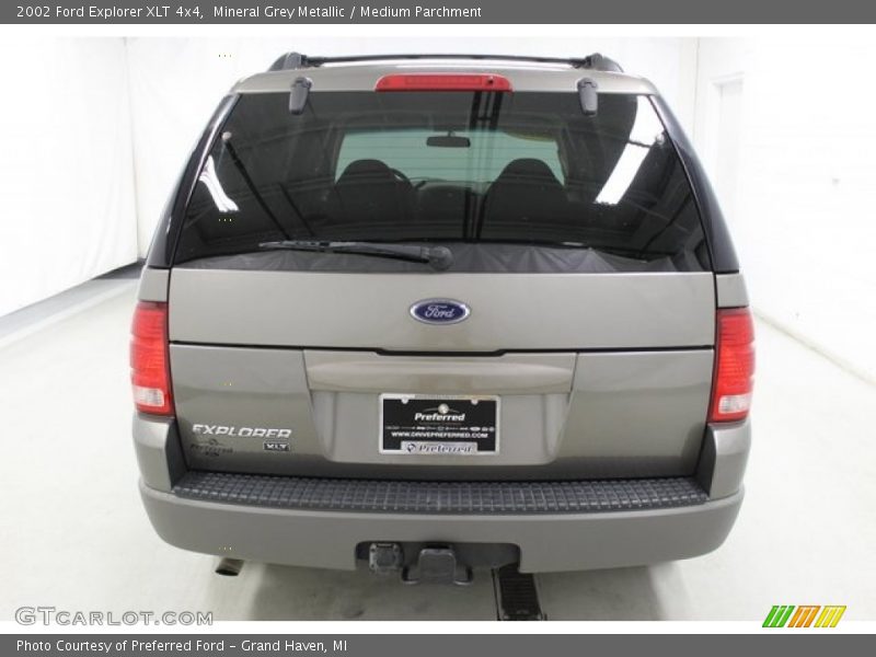 Mineral Grey Metallic / Medium Parchment 2002 Ford Explorer XLT 4x4