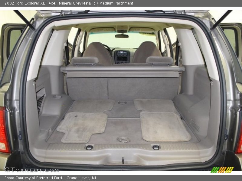 Mineral Grey Metallic / Medium Parchment 2002 Ford Explorer XLT 4x4