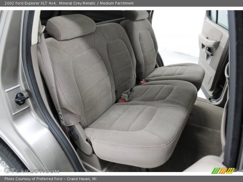 Mineral Grey Metallic / Medium Parchment 2002 Ford Explorer XLT 4x4