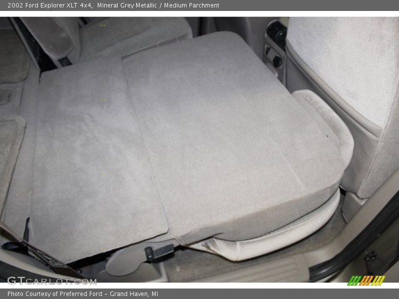 Mineral Grey Metallic / Medium Parchment 2002 Ford Explorer XLT 4x4