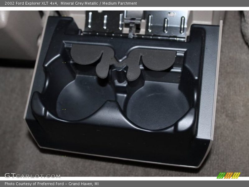 Mineral Grey Metallic / Medium Parchment 2002 Ford Explorer XLT 4x4