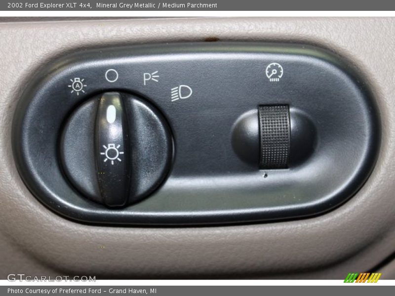 Mineral Grey Metallic / Medium Parchment 2002 Ford Explorer XLT 4x4