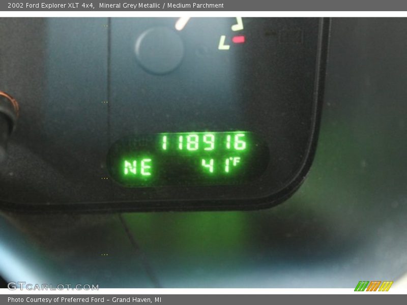 Mineral Grey Metallic / Medium Parchment 2002 Ford Explorer XLT 4x4