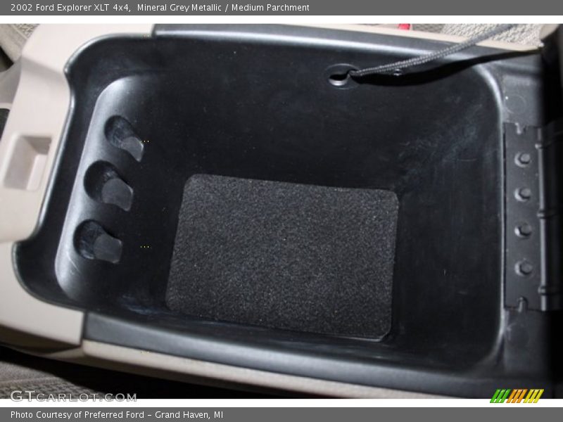 Mineral Grey Metallic / Medium Parchment 2002 Ford Explorer XLT 4x4
