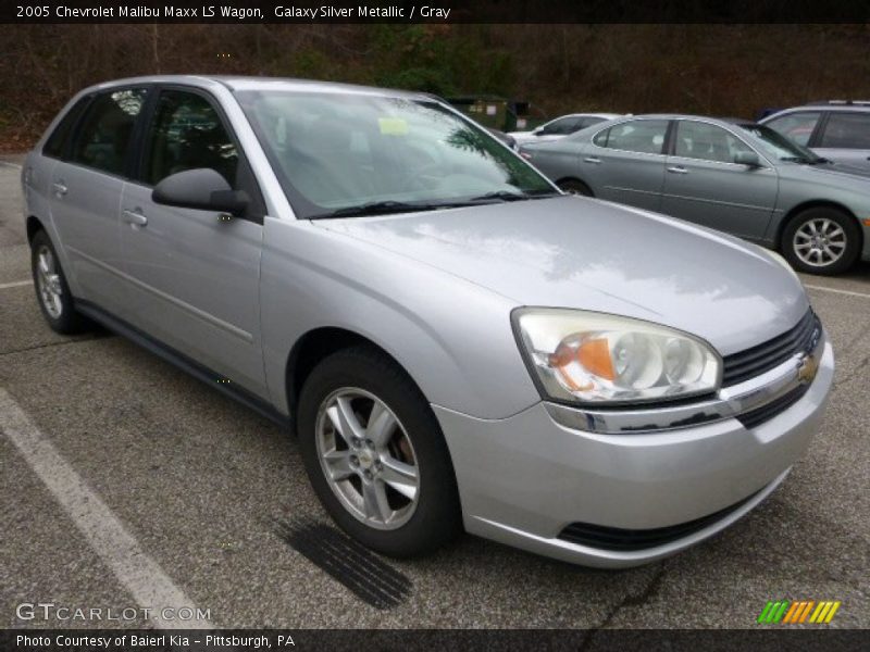 Front 3/4 View of 2005 Malibu Maxx LS Wagon