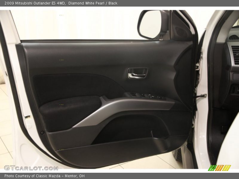 Diamond White Pearl / Black 2009 Mitsubishi Outlander ES 4WD