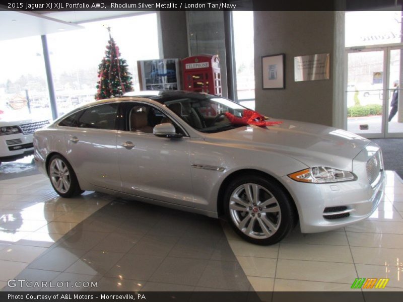 Rhodium Silver Metallic / London Tan/Navy 2015 Jaguar XJ XJL Portfolio AWD