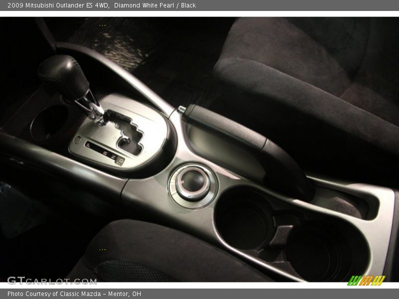Diamond White Pearl / Black 2009 Mitsubishi Outlander ES 4WD