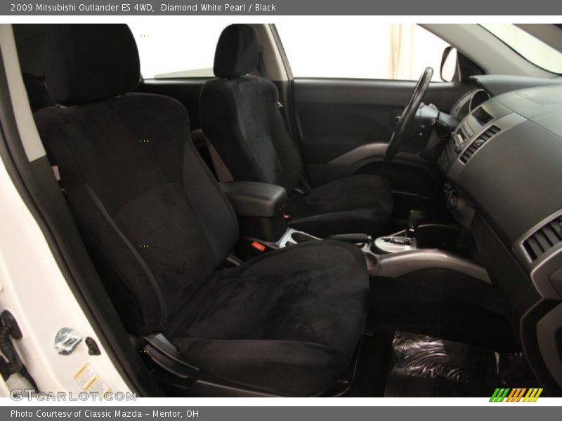 Diamond White Pearl / Black 2009 Mitsubishi Outlander ES 4WD