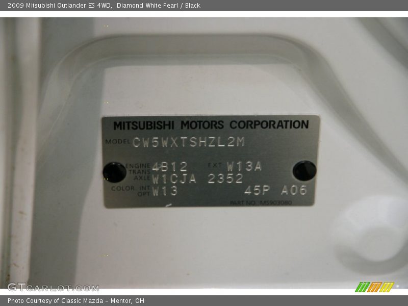 Diamond White Pearl / Black 2009 Mitsubishi Outlander ES 4WD