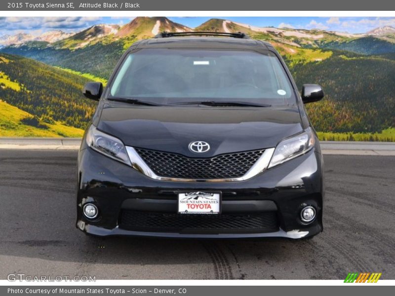 Attitude Black / Black 2015 Toyota Sienna SE