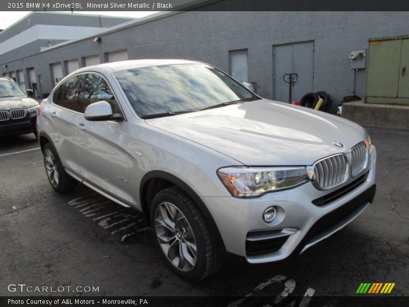 Mineral Silver Metallic / Black 2015 BMW X4 xDrive28i