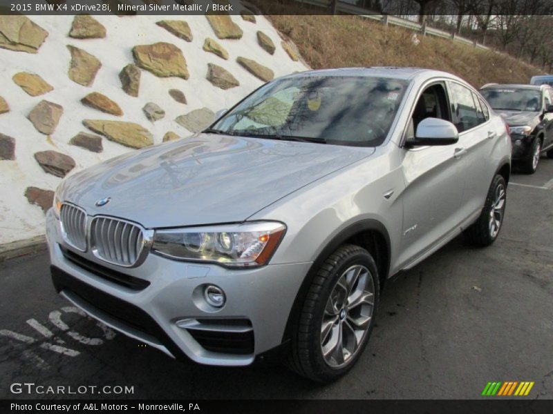 Mineral Silver Metallic / Black 2015 BMW X4 xDrive28i