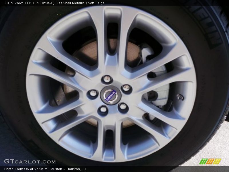 Sea Shell Metallic / Soft Beige 2015 Volvo XC60 T5 Drive-E