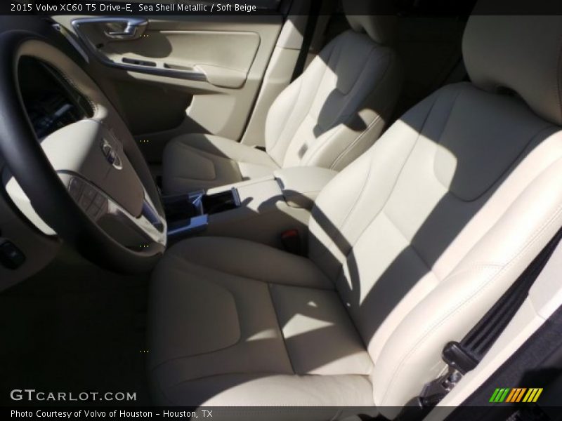 Sea Shell Metallic / Soft Beige 2015 Volvo XC60 T5 Drive-E