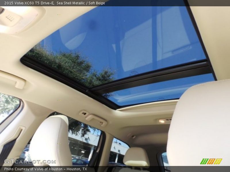 Sea Shell Metallic / Soft Beige 2015 Volvo XC60 T5 Drive-E