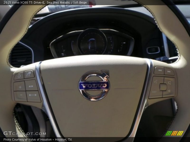 Sea Shell Metallic / Soft Beige 2015 Volvo XC60 T5 Drive-E