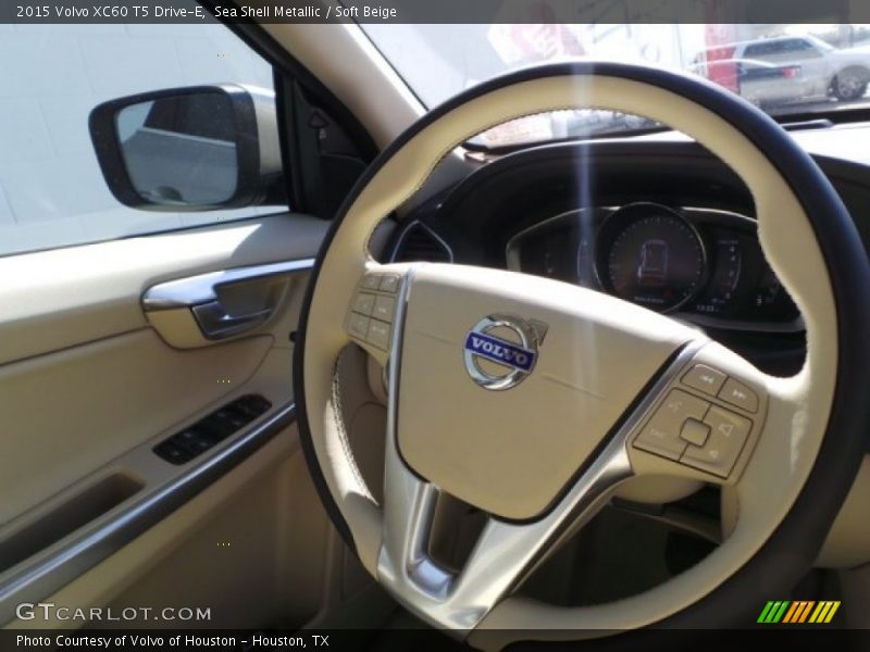 Sea Shell Metallic / Soft Beige 2015 Volvo XC60 T5 Drive-E