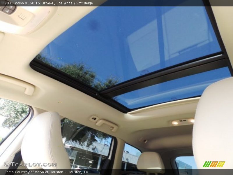 Ice White / Soft Beige 2015 Volvo XC60 T5 Drive-E