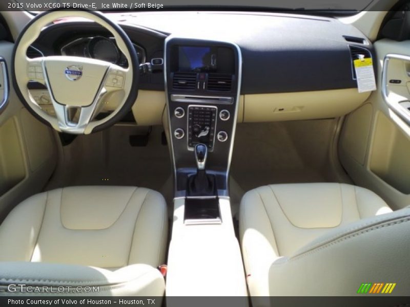 Ice White / Soft Beige 2015 Volvo XC60 T5 Drive-E