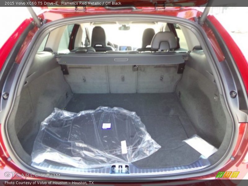 Flamenco Red Metallic / Off Black 2015 Volvo XC60 T5 Drive-E