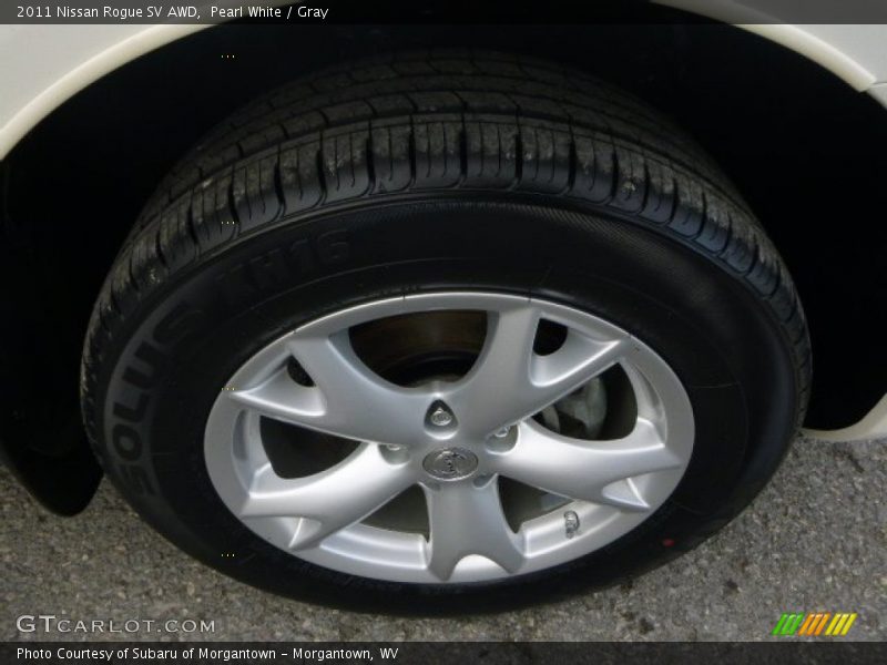 Pearl White / Gray 2011 Nissan Rogue SV AWD