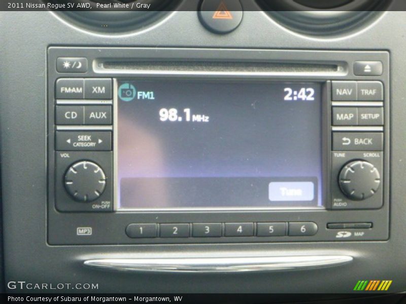 Pearl White / Gray 2011 Nissan Rogue SV AWD