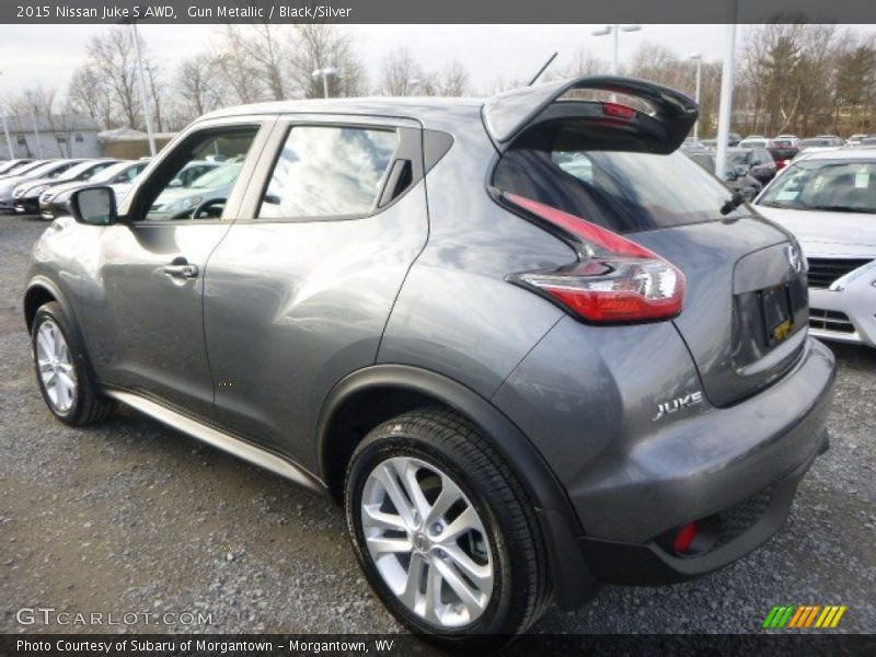 Gun Metallic / Black/Silver 2015 Nissan Juke S AWD