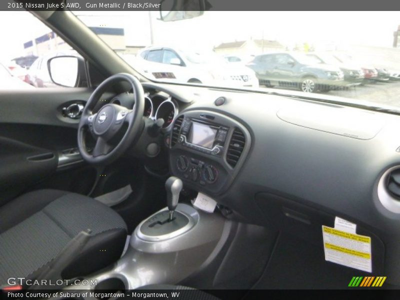 Gun Metallic / Black/Silver 2015 Nissan Juke S AWD
