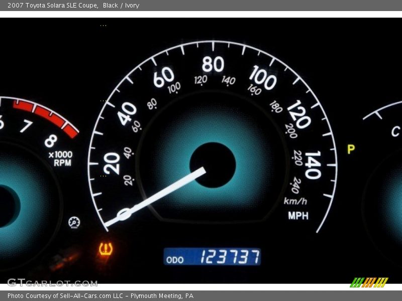 Black / Ivory 2007 Toyota Solara SLE Coupe