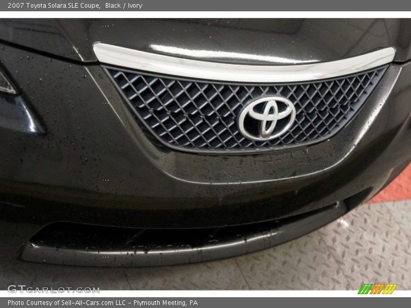 Black / Ivory 2007 Toyota Solara SLE Coupe