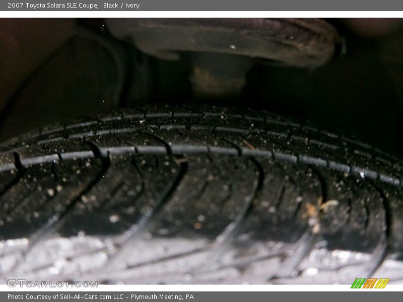 Black / Ivory 2007 Toyota Solara SLE Coupe