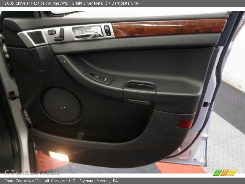 Bright Silver Metallic / Dark Slate Gray 2005 Chrysler Pacifica Touring AWD