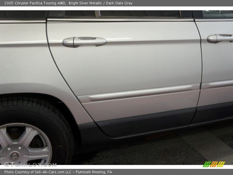 Bright Silver Metallic / Dark Slate Gray 2005 Chrysler Pacifica Touring AWD