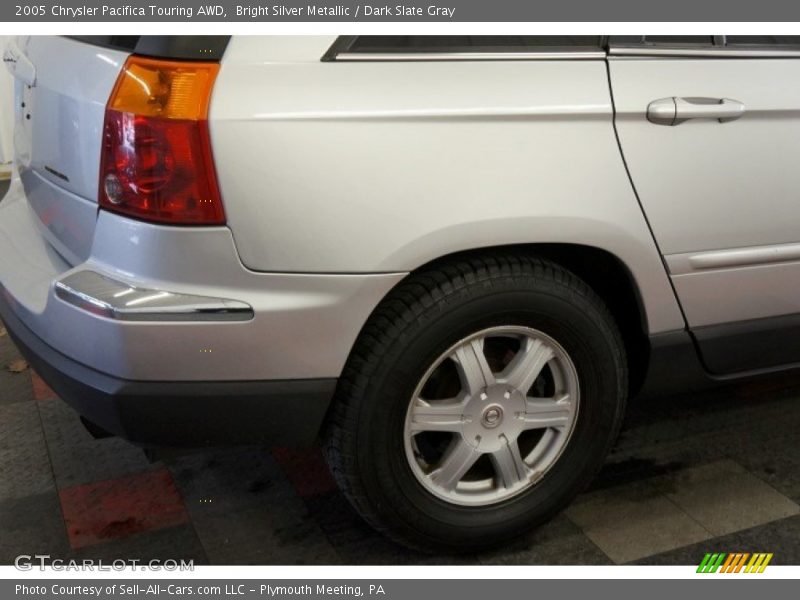 Bright Silver Metallic / Dark Slate Gray 2005 Chrysler Pacifica Touring AWD