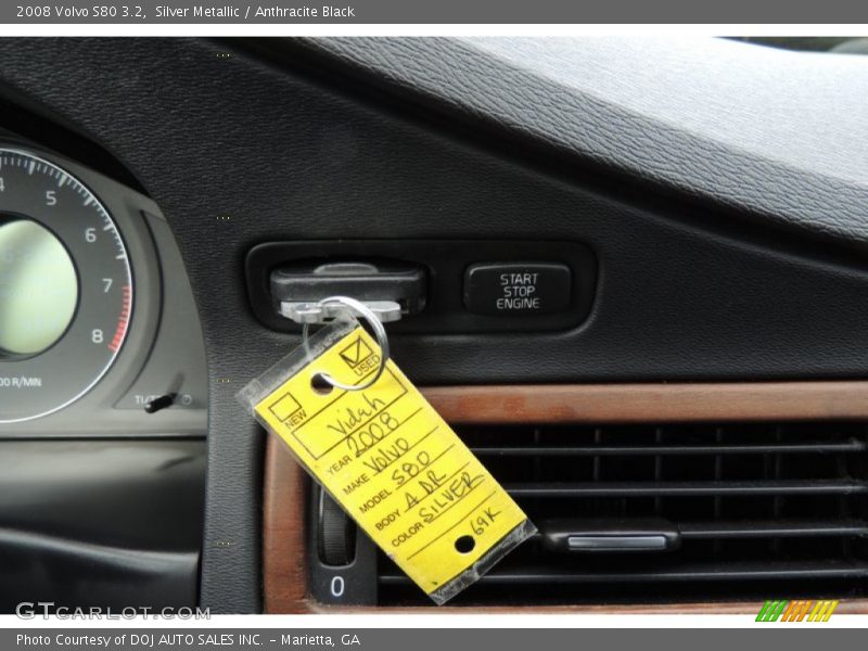 Silver Metallic / Anthracite Black 2008 Volvo S80 3.2