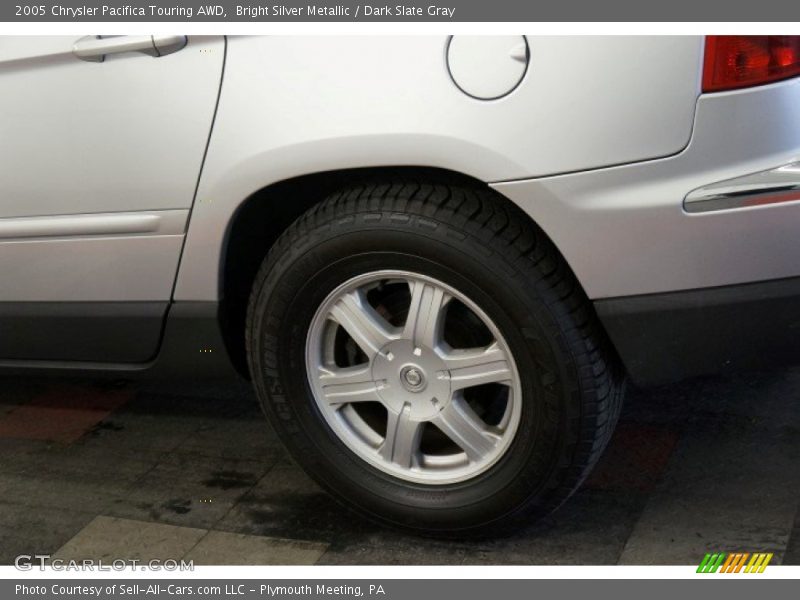 Bright Silver Metallic / Dark Slate Gray 2005 Chrysler Pacifica Touring AWD