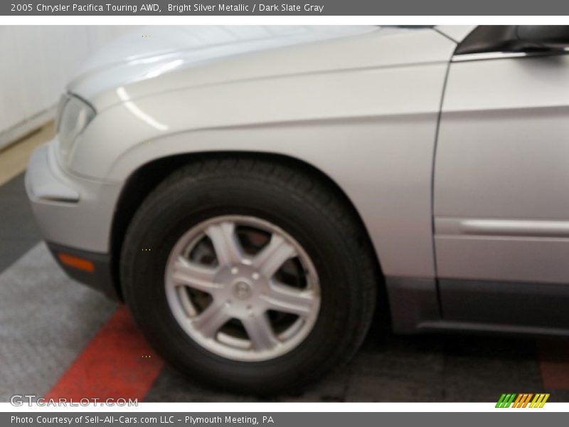 Bright Silver Metallic / Dark Slate Gray 2005 Chrysler Pacifica Touring AWD